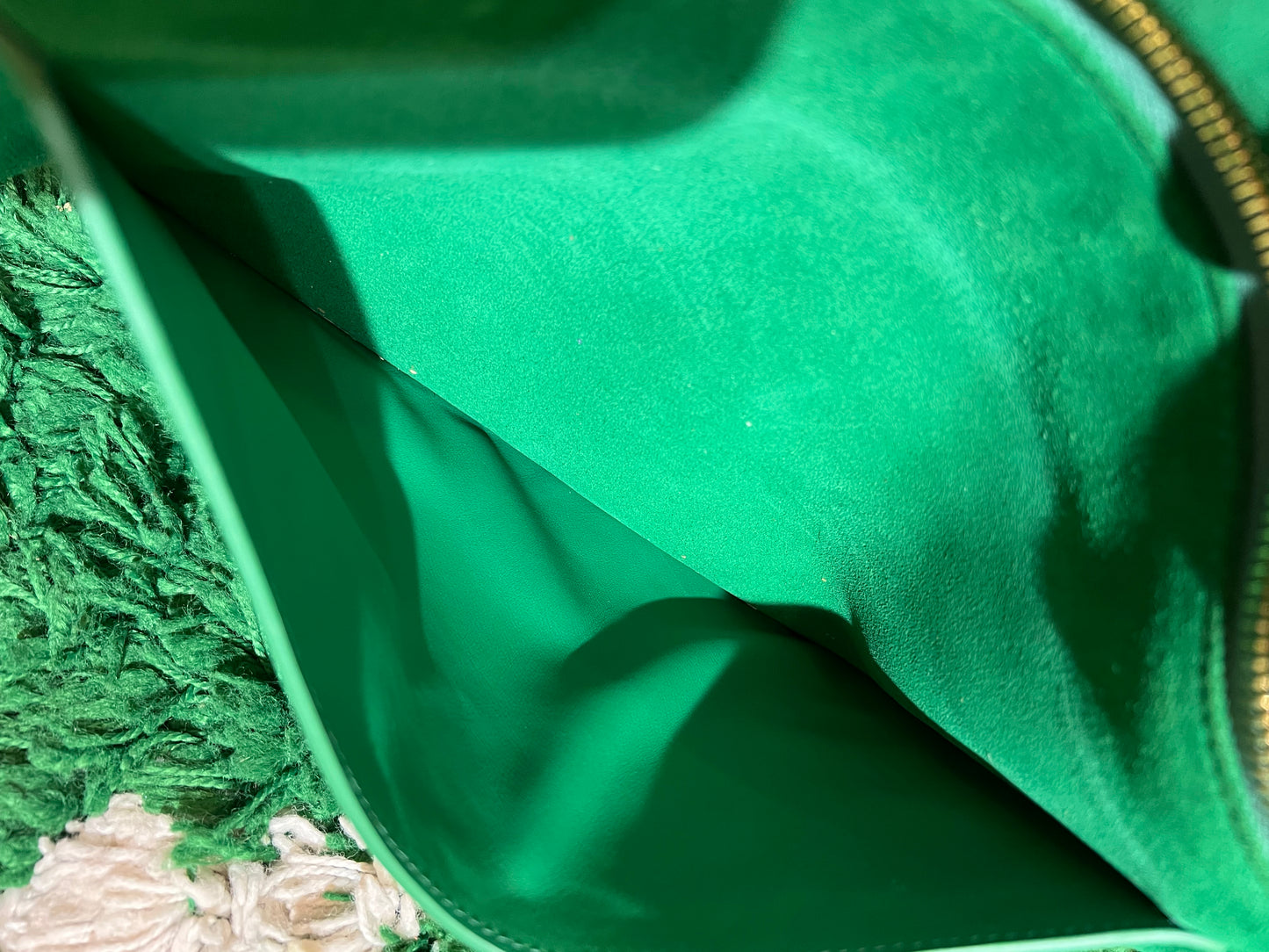 2019 Run-Way Chanel x Pharrell Green Suede/Lambskin Waist Bag - 9/10