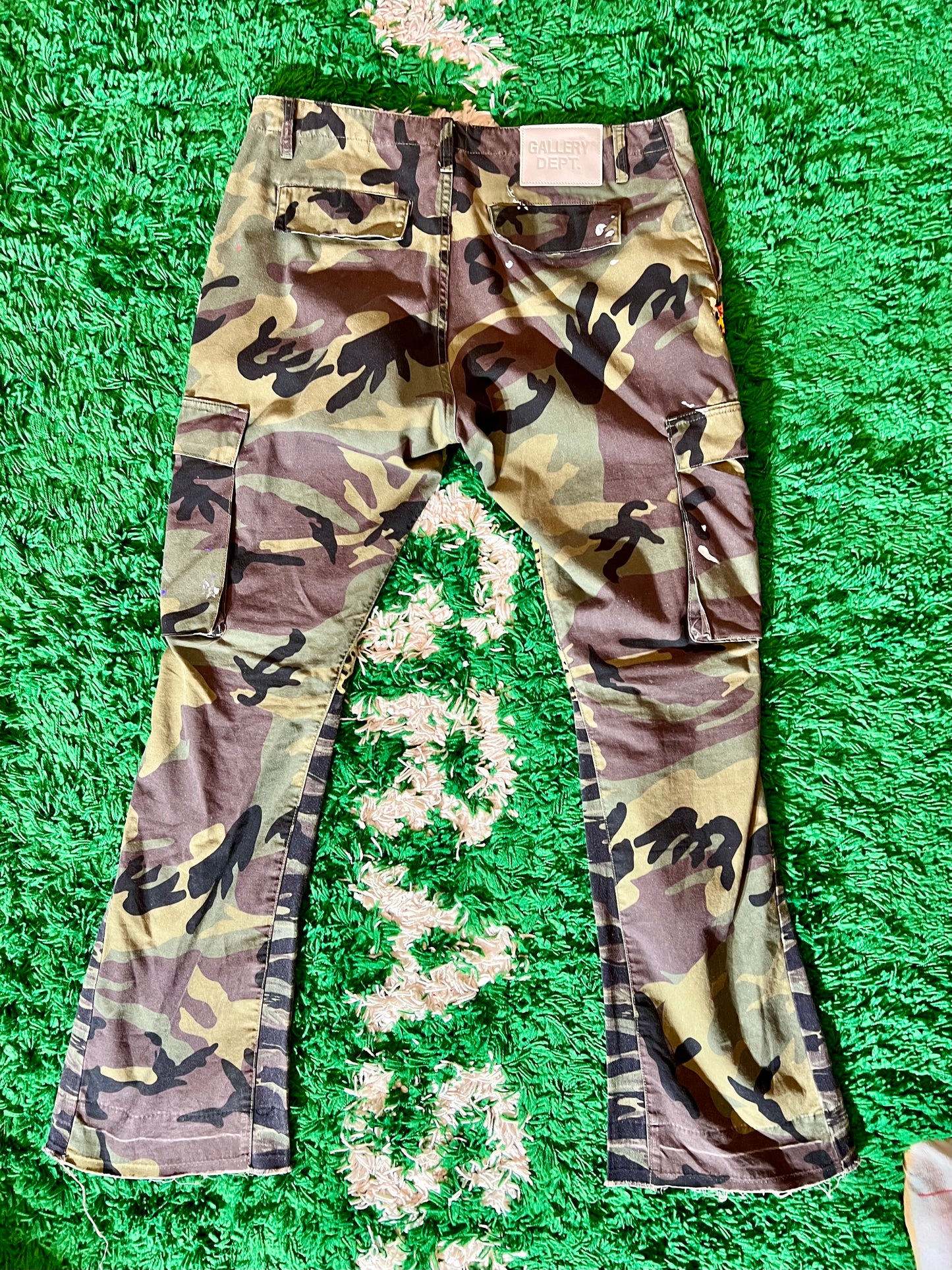 Gallery Dept Camo Flare - Size 33 - Gently Worn